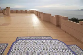 Beachfront penthouse. Unique views. - Image 5
