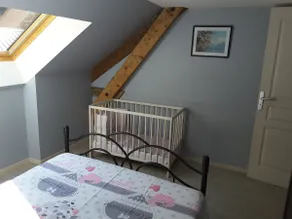 Apartment with mountain view - Image 2