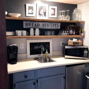Houz Zen: A Pet Friendly Private Suite - Image 5