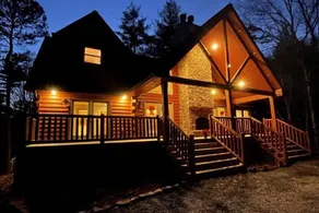 EPIC Fun Summer Stay, Near Lake, Pets Allowed! - Image 3