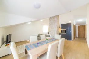 Apartment with sea view - Image 2