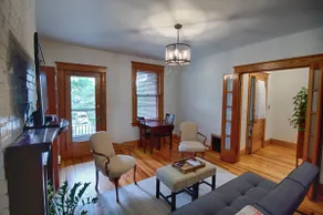 Eric and Jason's Clifton Gaslight Apartment - Image 3