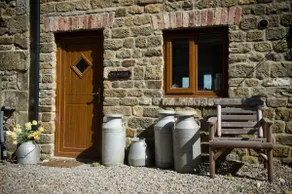 Barn conversion one bedroom - Image 5