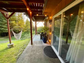 Redwood getaway with a view - Image 3