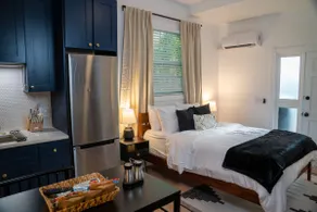 Sprawling Studio + BEST local eats & by Downtown - Image 5