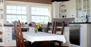 Cottage Pool House, Large Balcony, Separate Unit - Image 2