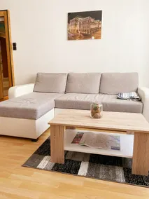 Sunny Apartment - Image 4