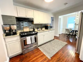 Family-Pet Friendly/Fast Wi-Fi/King Bed/Parking - Image 4