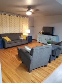 New Glarus, 3 queen beds and pull out couch - Image 2