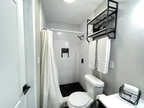 Beautiful Centrally-Located Home w/ Large Patio - Image 4
