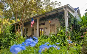 Southern-style home, just a short walk to downtown - Image 2