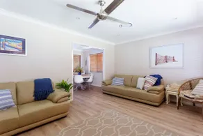 Beach House - Image 5