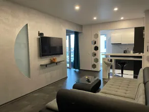 Stylish Westpark 2 Residence Lake View W8 - Image 2