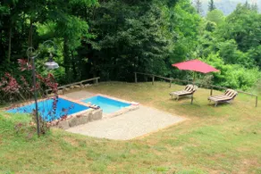 Hytte i Pescia med Pool og Have - Image 2