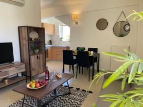 Artdeco Luxury Suites - Image 3