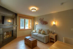 Central room in the Rockies | Rooftop Hot Pools - Image 4