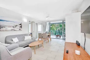 Palm Cove Escape, Pool, Balcony + Ocean Glimpse - Image 3
