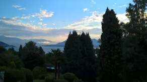MAJOR LAKE VILLA WITH GARDEN & SWIMMING POOL. AMAZING VIEW ON THE LAKE AND ALPS - Image 2
