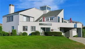 Modern Contemporary Beach House - Image 4
