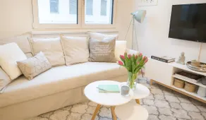 Splendid Planet Apartment - Central & Chic! - Image 3