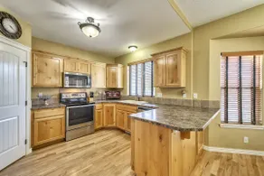 4 BDRM located next to EVERYTHING! - Image 5