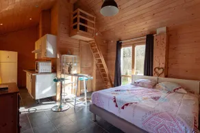 Cozy studio, bicycles, enclosed garden, parking in enclosed courtyard - Image 3