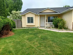 *The IdaHome* Single Level 4 bed/2 bath home - Image 3