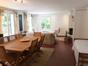 Bright, calm, cosy home within nature +optic fibre - Image 2