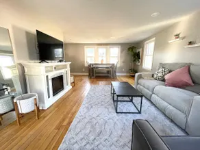 King Beds-Private Home w Office & Fenced Backyard - Image 5