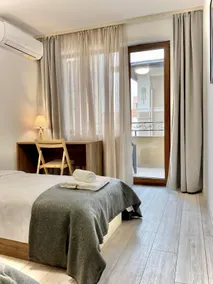 Top Location Apartment with 2Bath for 6 Guests - Image 5