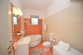 Charming Filuro Apt 900m from Old Town Kotor - Image 4