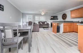 Modern Town Home on Quiet Block - Image 5