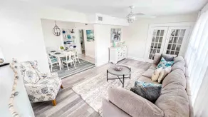 Downtown Bradenton Bliss: 3-Bed Apartment - Image 2