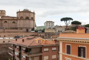 VATICAN MUSEUM APARTMENT - Image 3