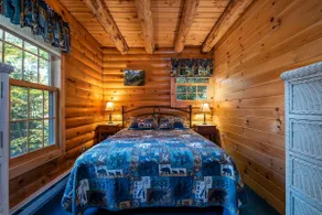 Beautiful Log Cabin on Highland Lake - Image 5