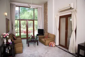 Luxurious 3 Bedroom & PRIVATE GARDEN Apartment!!! - Image 3