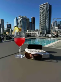 Luxurious Cal King Bed Suite, Skyline View of DTLA - Image 3