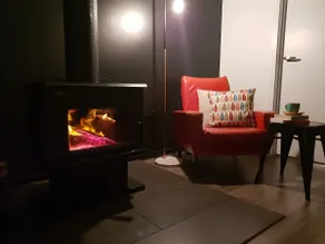 Boomers Retreat, log fire, water views, pub-400m - Image 2