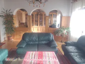 Serbota Retreat\nParklike Garden & Mountain Creek - Image 4