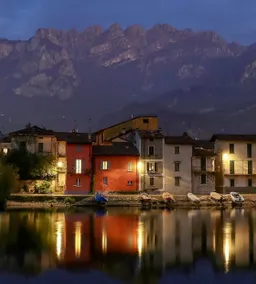 House 800 meters from the center of Lecco - Image 2