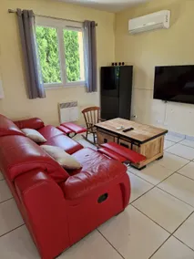 Spacious, air-conditioned family house with garden, 4 bedrooms - Image 5