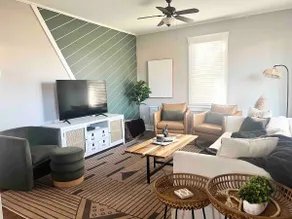 The Prosecco House, stylish retreat w/hot tub - Image 2