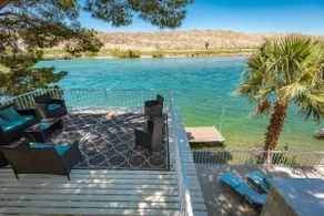 Rare Riverfront Prop,Remodeled!5 o’clock somewhere - Image 2