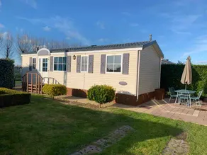 Modern seaside bungalow - Image 3