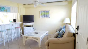 It's Beach Time! 1bd/1ba on Desirable South End! - Image 3