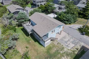 Only Five Steps From The Beach Access! - Image 4