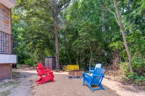 Spacious Lakefront Cottage w/ Private Pier - Image 4