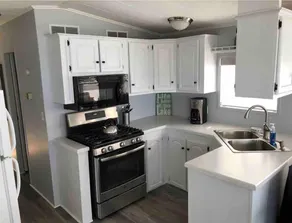 Beach and Lake Front Retreat in Sherkston Shores - Image 3