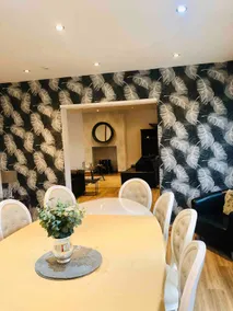House In the Heart of town 15 min from Manchester City. ( Sleeps 15+) - Image 4