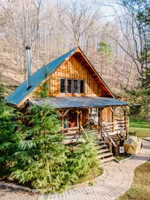 Creekside Cabin - Pet Friendly - Image 2